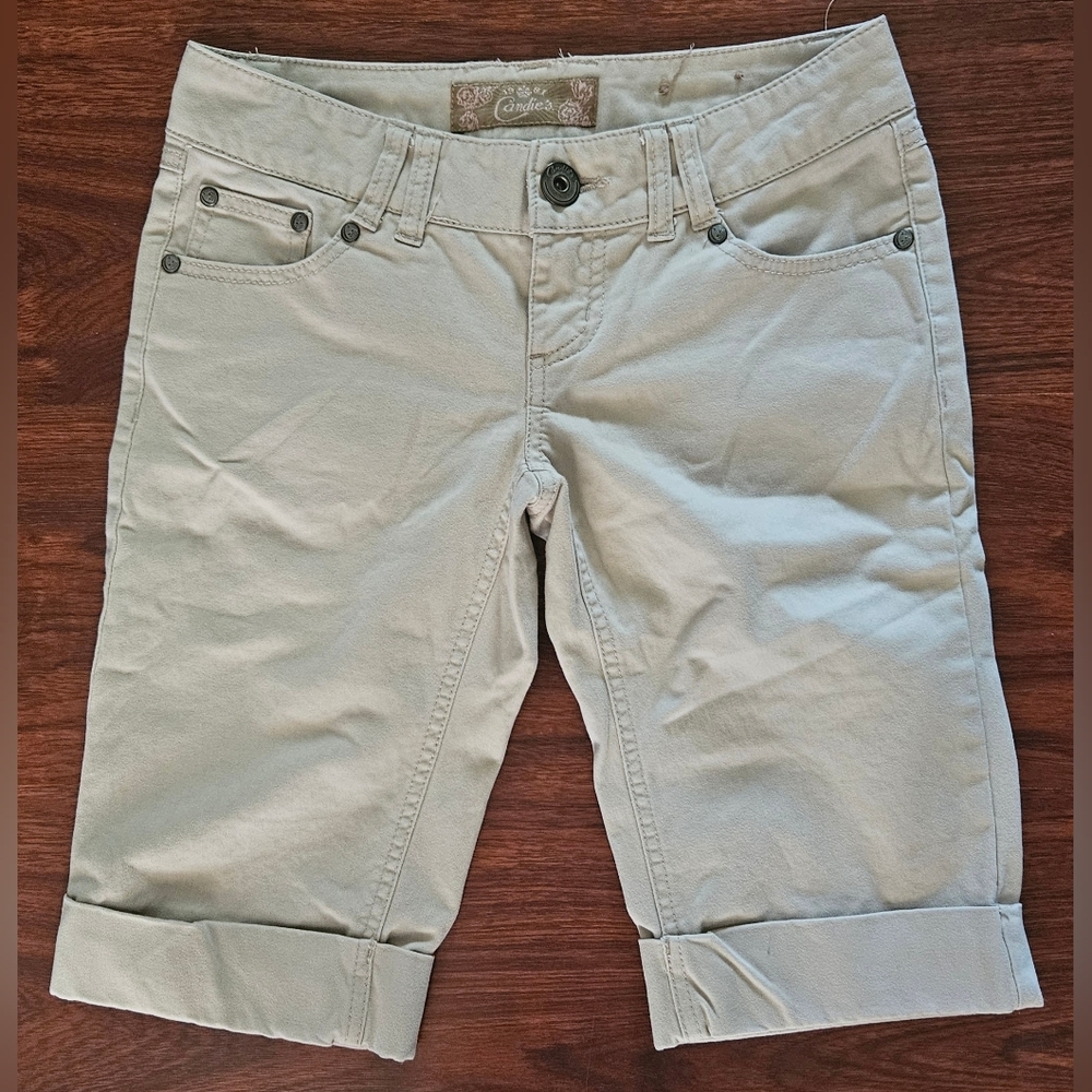 EUC 1981 Candies Bermuda type shorts